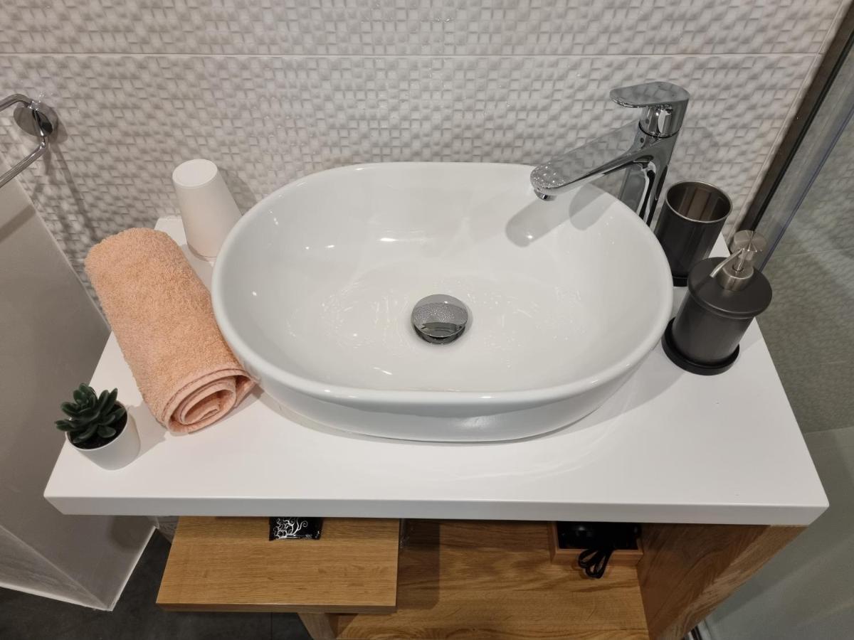 ˇdcˇ Modern Near The Church Apartma Rovinj